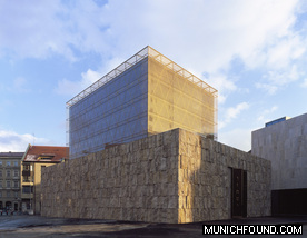 Synagoge Aussen1 276x